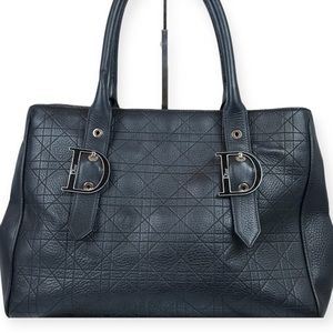 BEAUTIFUL PRISTINE LAMBSKIN LEATHER CHRISTIAN DIOR CANAGE BAG💗💗💗